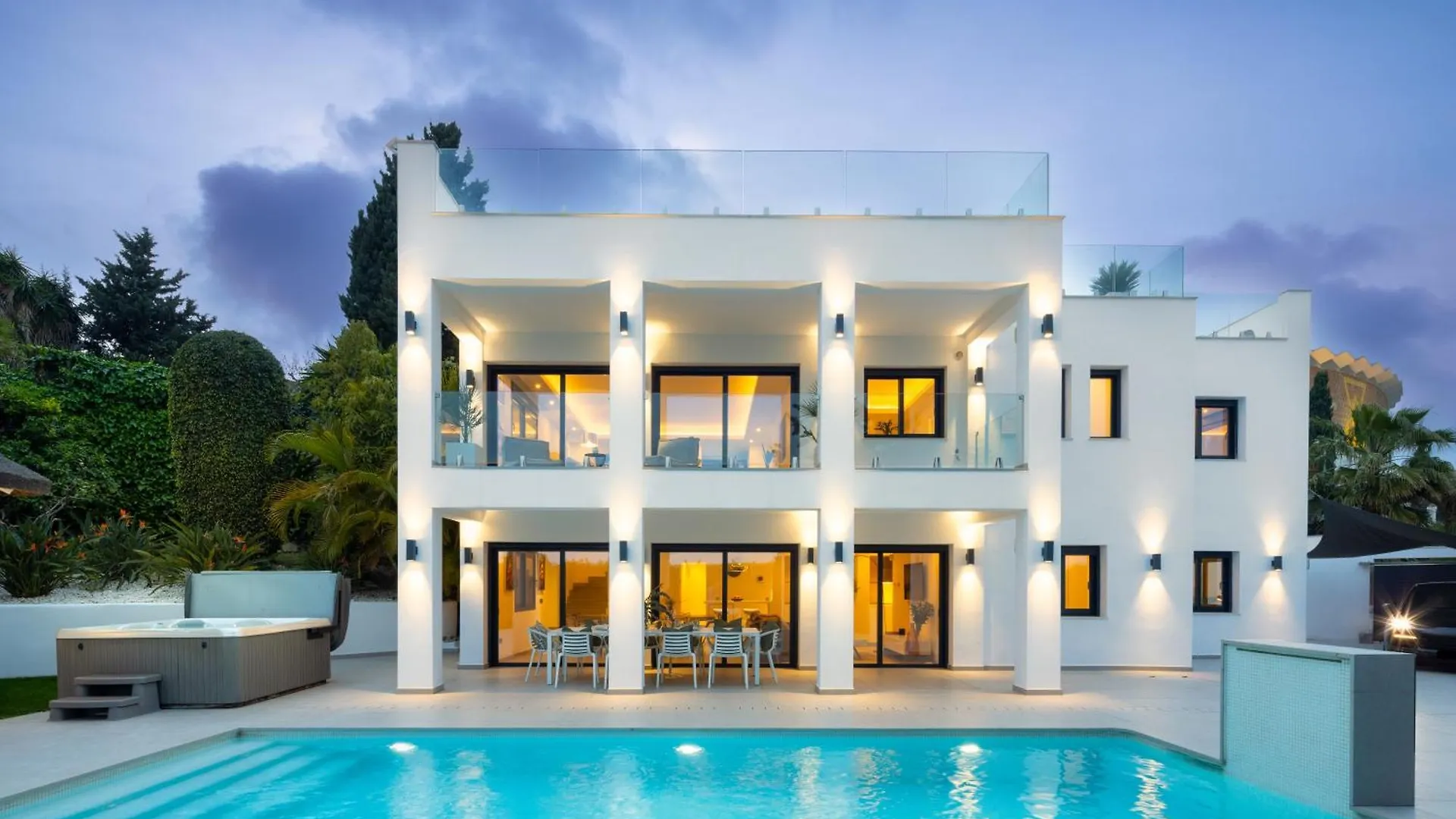 Villa Angelique, 5 Bdr With Private Pool In Puerto Banus Marbella